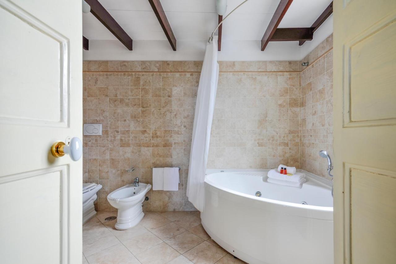 Castriota 19 - Jacuzzi Apartment Sit Lecce Dış mekan fotoğraf